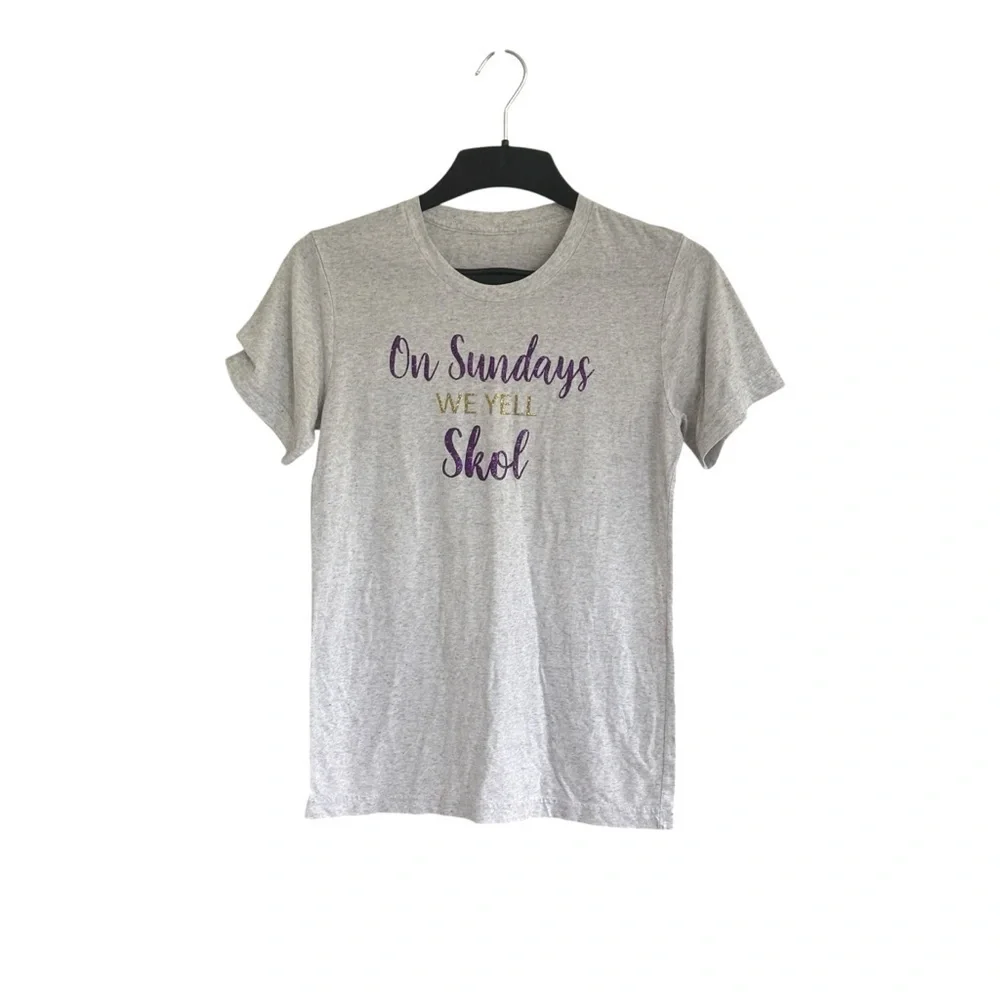 On Sundays We Yell Skol Tee Shirt Size Medium Viking NFL MN Minnesota Football